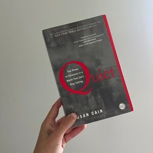 Quiet: The Power of Introverts in a World by Susan Cain Paperback Book Excellent